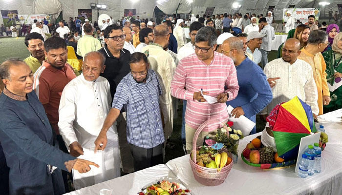 দুবাইয়ে বাংলাদেশিদের ফল উৎসবে নানান আয়োজন