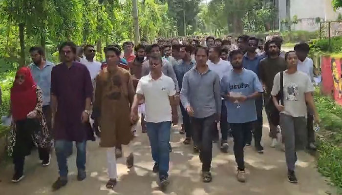 ছাত্রদল নিয়ে কটূক্তির অভিযোগ, চবি’র প্রক্টর ও ভারপ্রাপ্ত রেজিস্ট্রারের পদত্যাগ দাবি